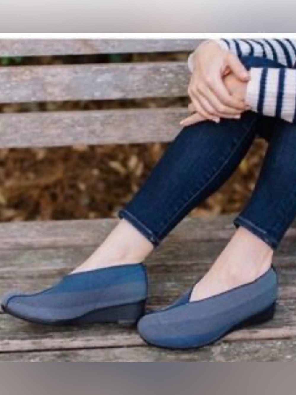 CHARLESTON SHOE CO. Women's Two-Tone Blue Slip-On Loafers The Cape